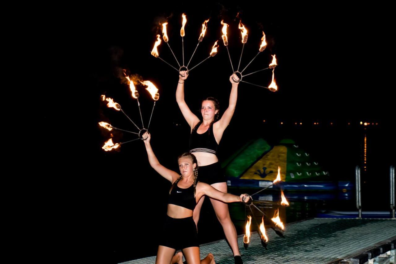 Camping Village Punta Navaccia Tuoro sul Trasimeno Exterior foto